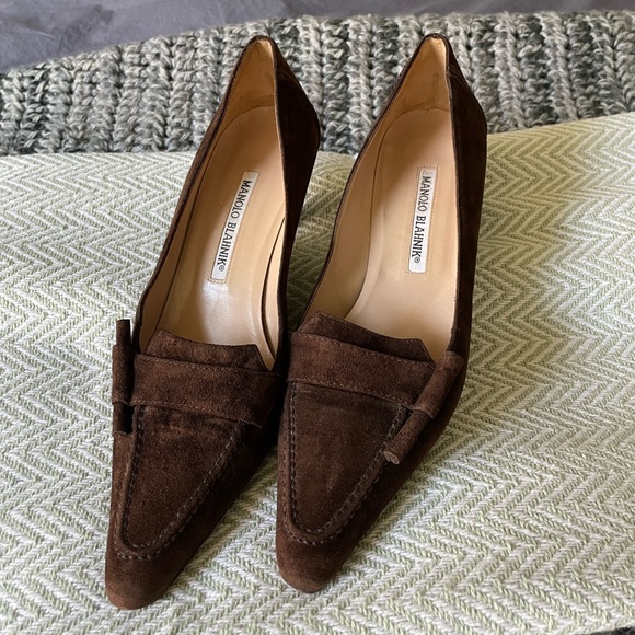 Manolo Blahnik Shoes - Manolo Blahnik brown suede heels